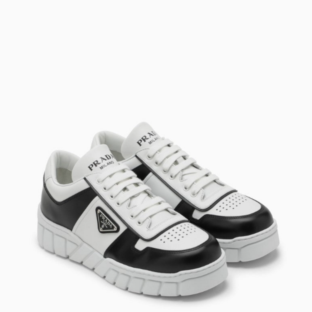 프라다 레더 스니커즈 화이트블랙